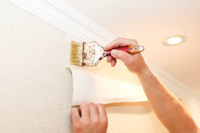 Pose de papier peint à Épieds — revêtements muraux et toiles de verre